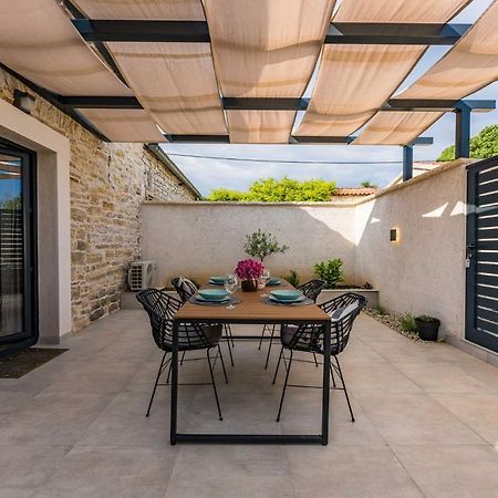 Stone House With Pool Poeta Villa Pridraga Exterior photo