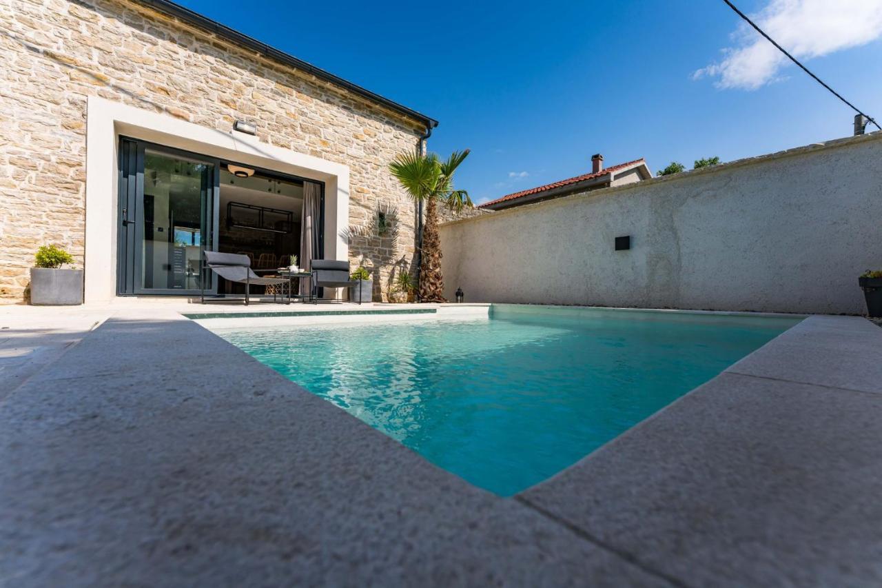Stone House With Pool Poeta Villa Pridraga Exterior photo